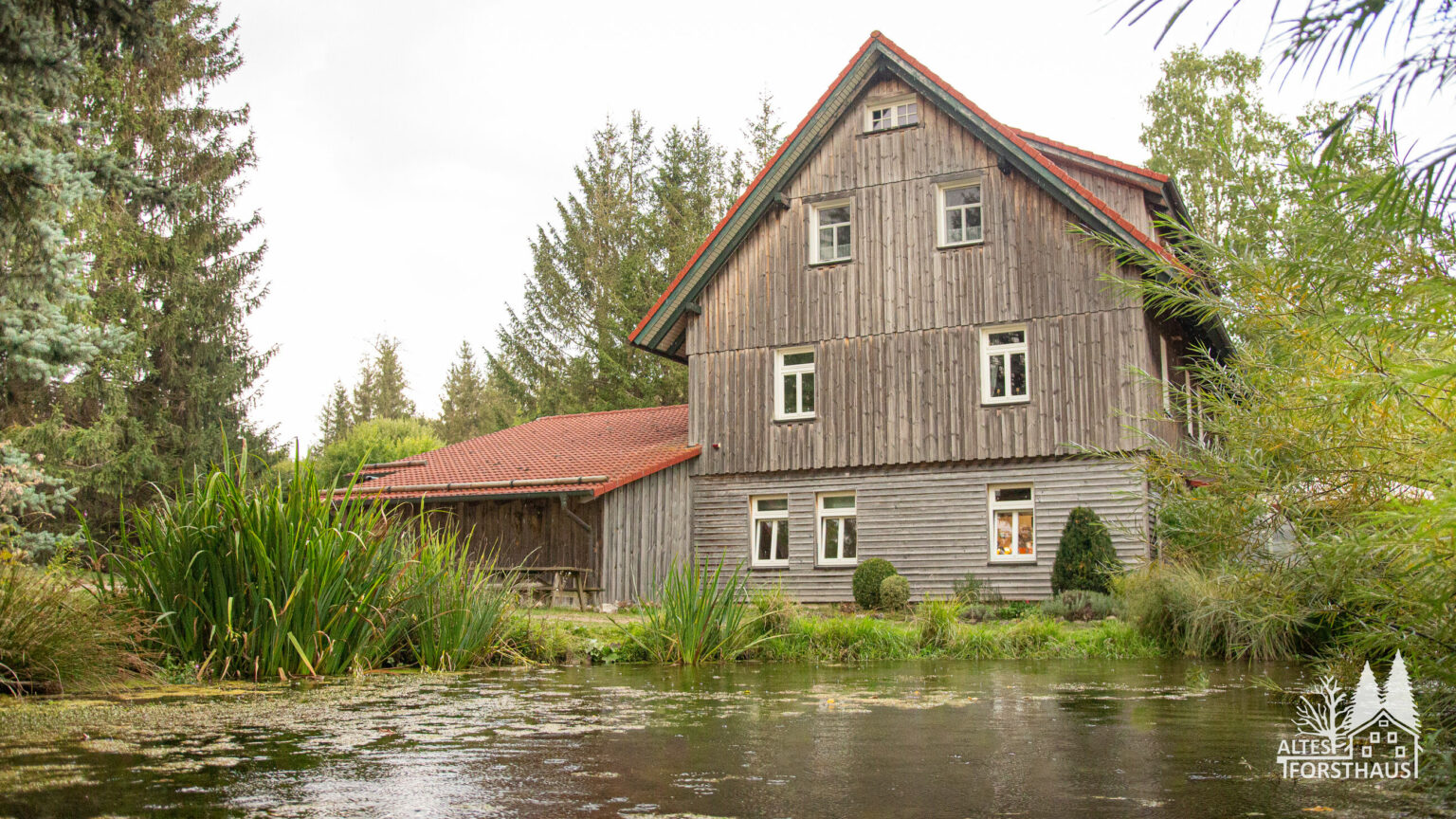 altes-forsthaus-außen