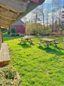 Außen-Sitzmöglichkeiten-2516416B-07E8-4BFE-B41A-65523C8358D2